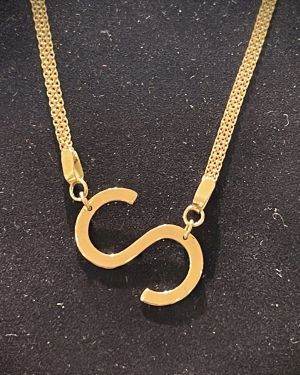 Letter Necklace – Carpet Chain